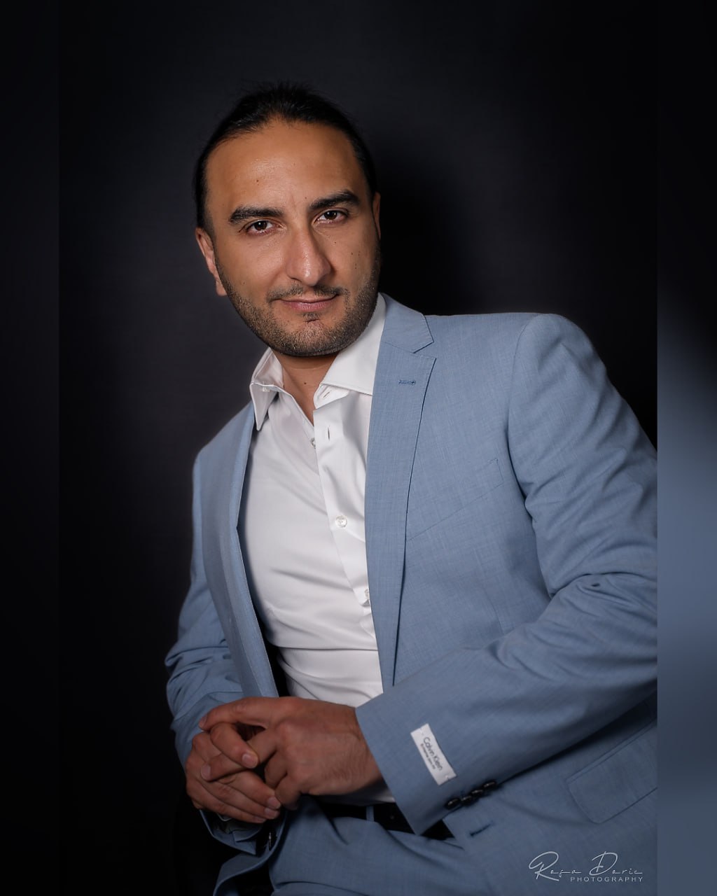 Sam Elmi portrait