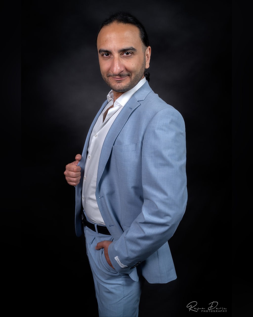 Sam Elmi portrait
