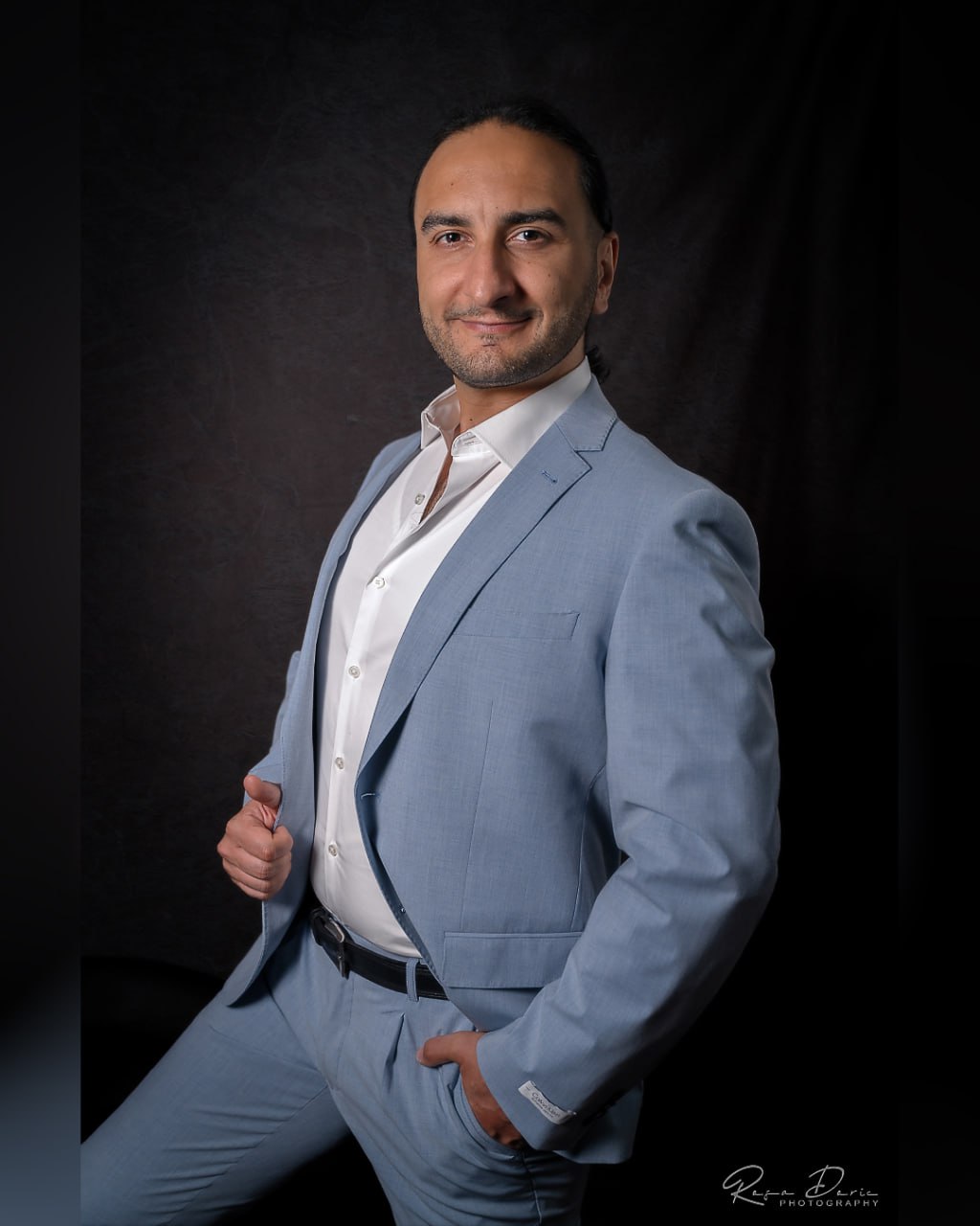 Sam Elmi portrait