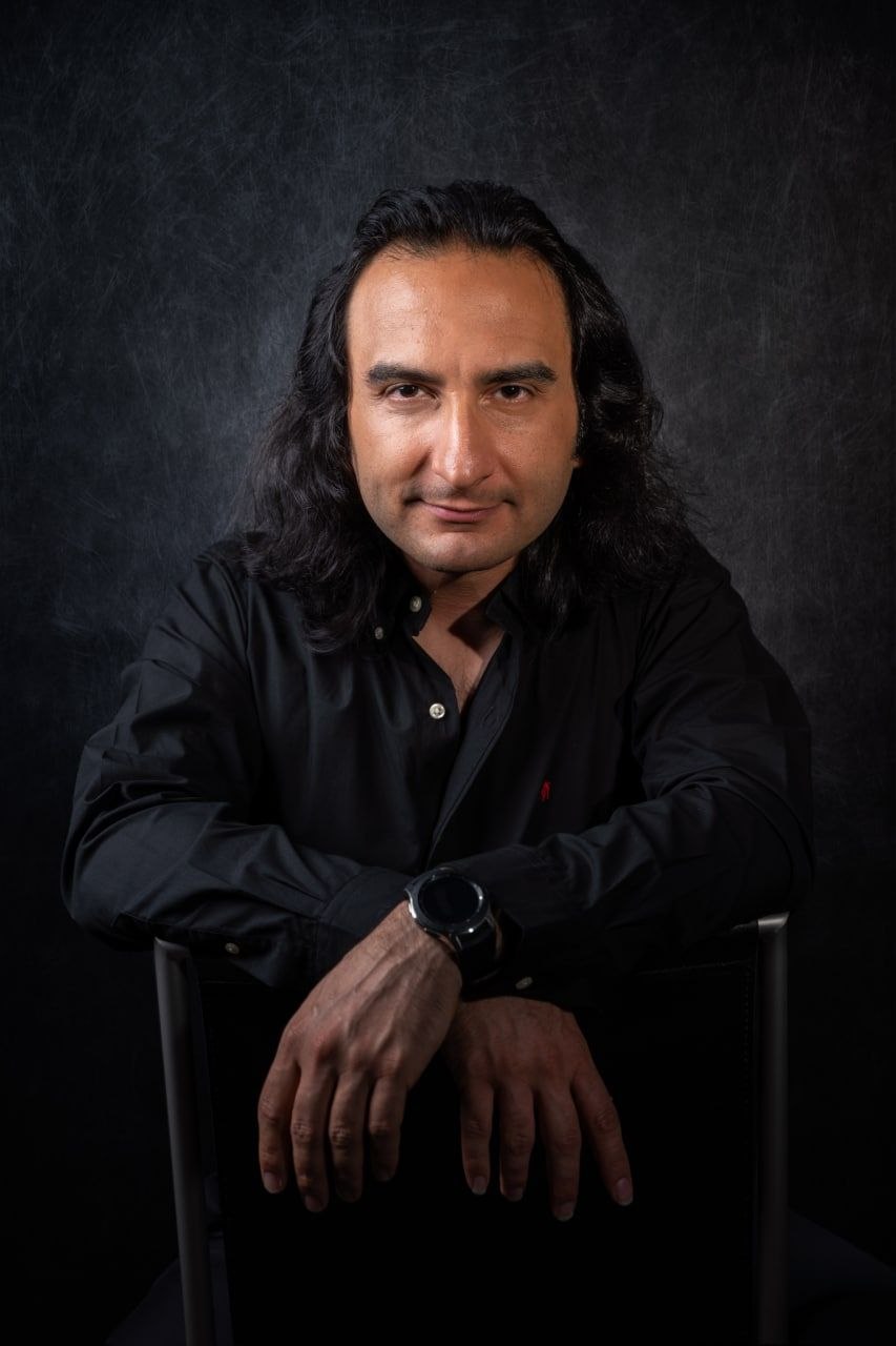 Sam Elmi portrait